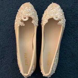 Xnixie flower faux pearls with lace